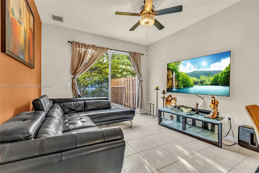 1810 SW 91st Ave Miramar, FL 33025