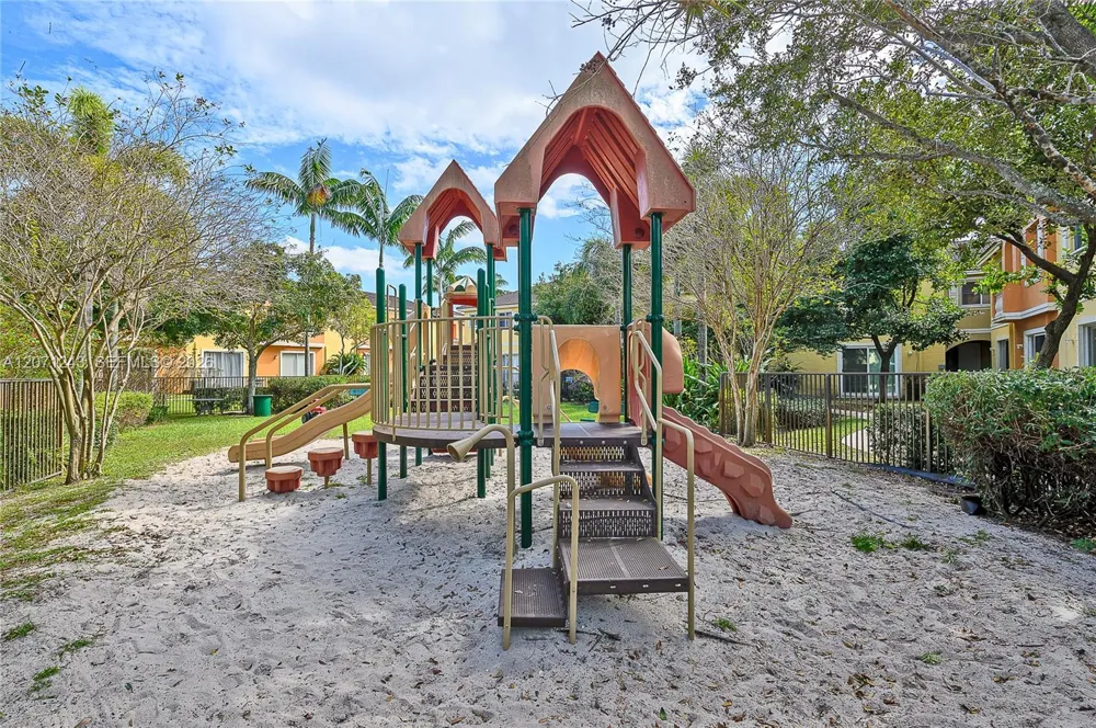 1810 SW 91st Ave Miramar, FL 33025