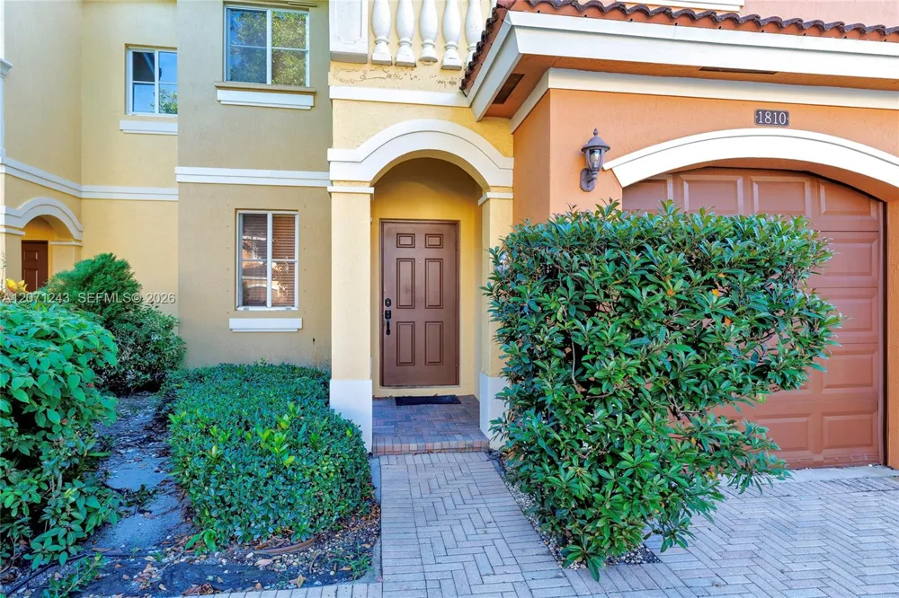 1810 SW 91st Ave Miramar, FL 33025