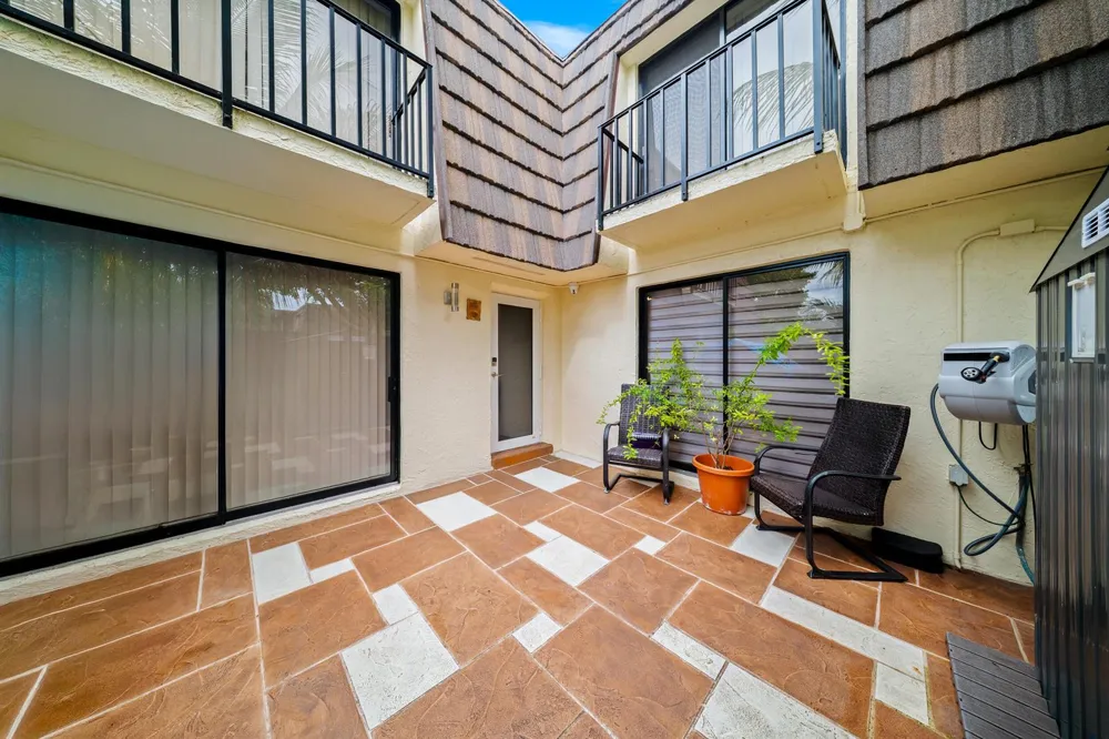 1524 FOREST LAKES CIRCLE #A West Palm Beach, FL 33406