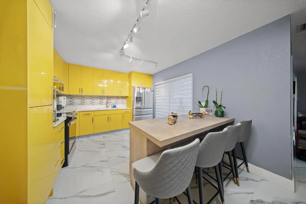 1524 FOREST LAKES CIRCLE #A West Palm Beach, FL 33406