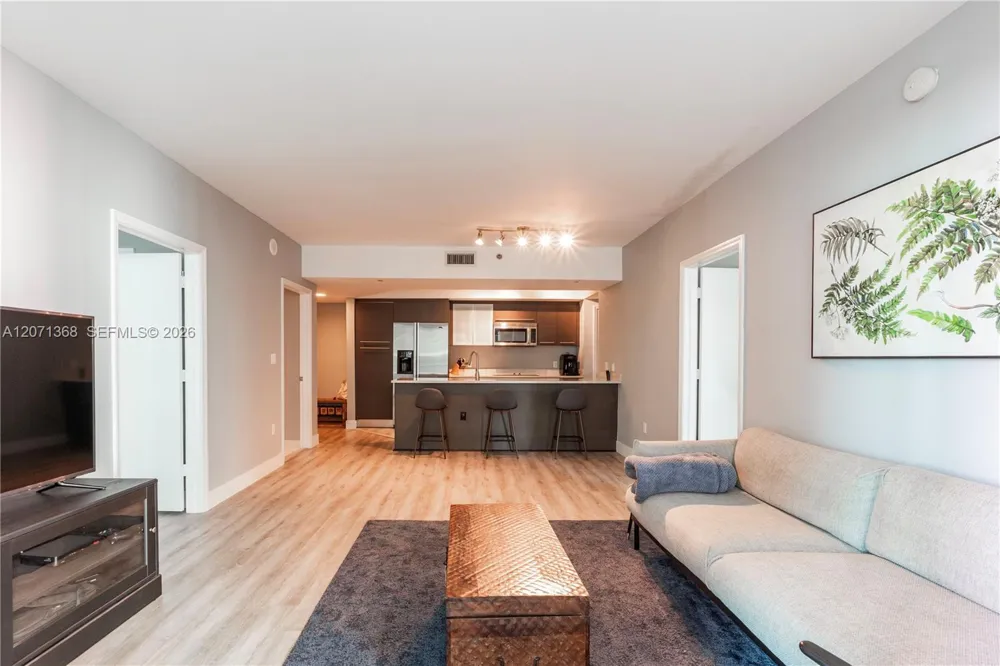 55 SE 6th St #1205 Miami, FL 33131