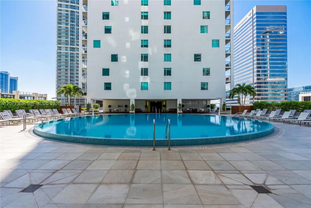 55 SE 6th St #1205 Miami, FL 33131