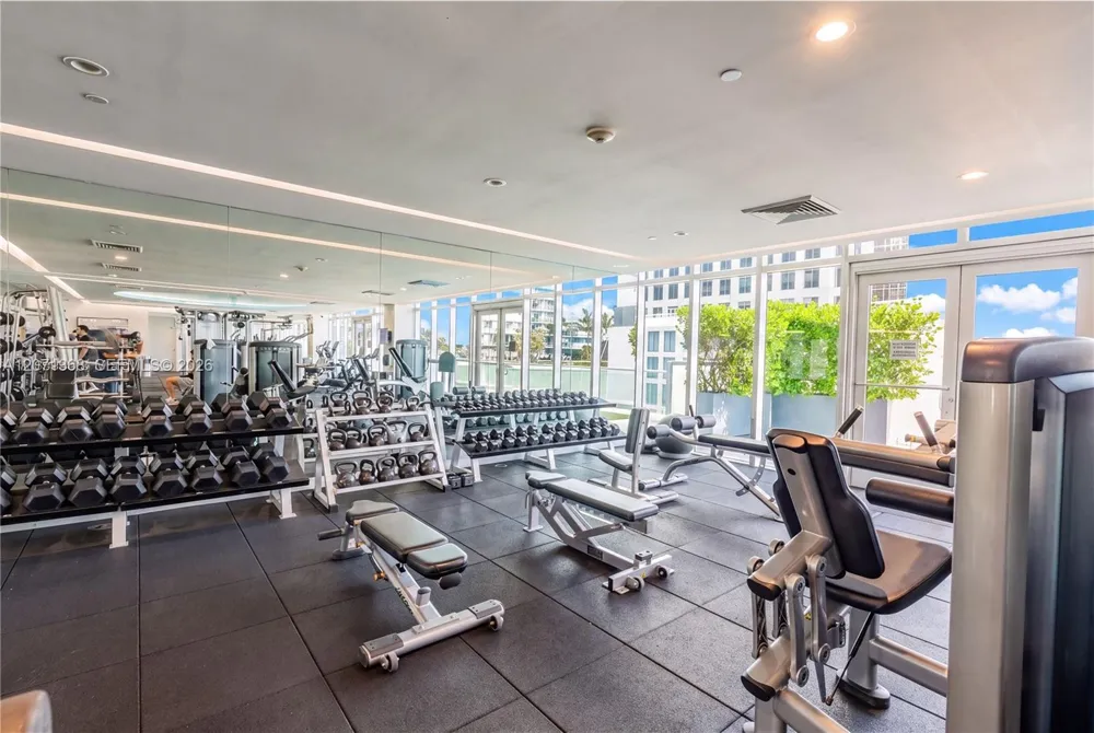 55 SE 6th St #1205 Miami, FL 33131