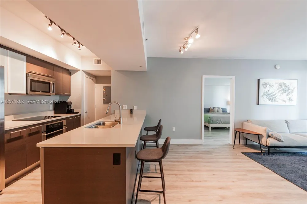 55 SE 6th St #1205 Miami, FL 33131