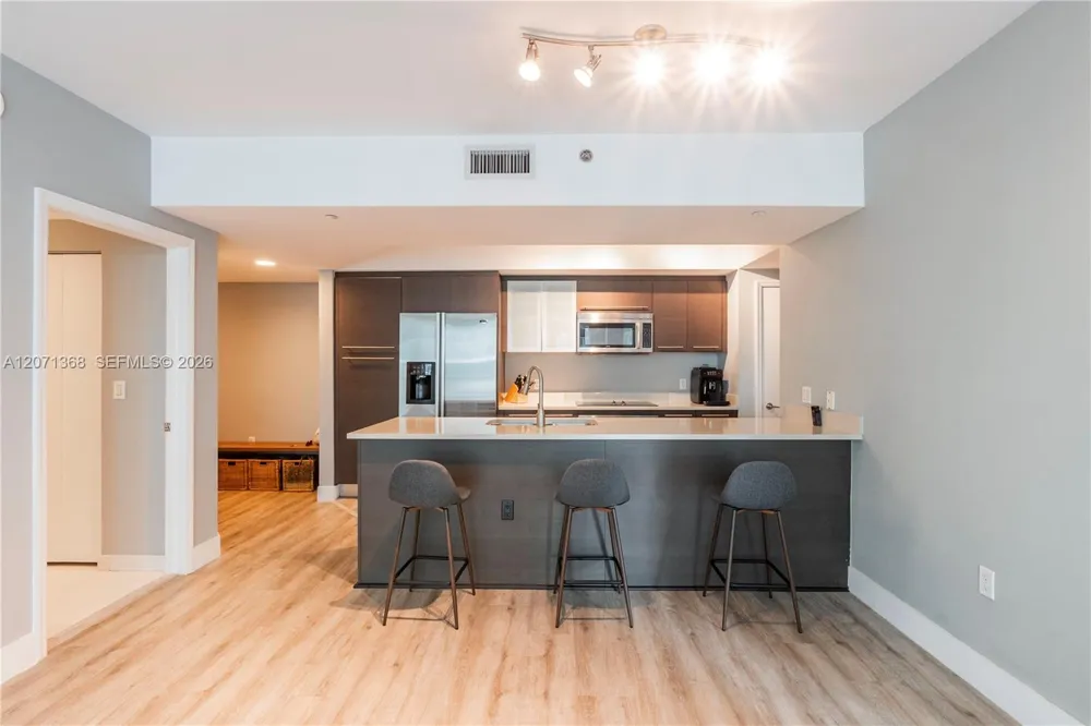 55 SE 6th St #1205 Miami, FL 33131