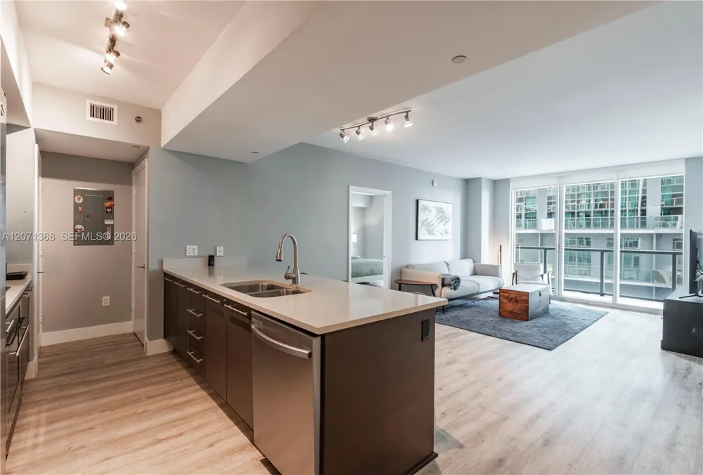 55 SE 6th St #1205 Miami, FL 33131