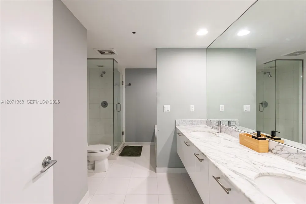 55 SE 6th St #1205 Miami, FL 33131