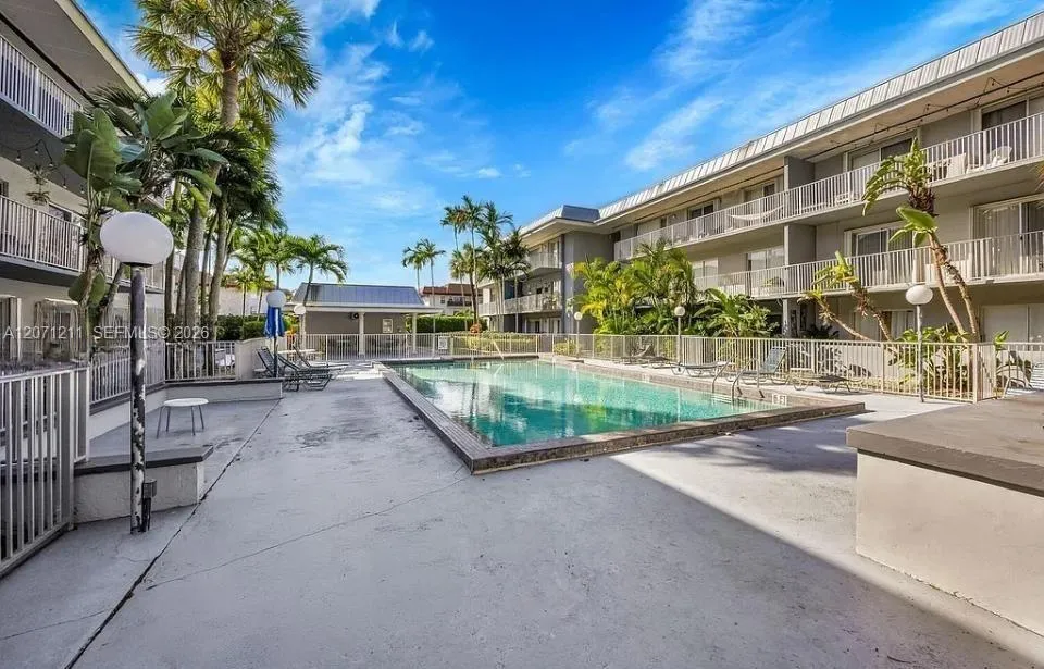 7403 SW 82nd St #207N Miami, FL 33143