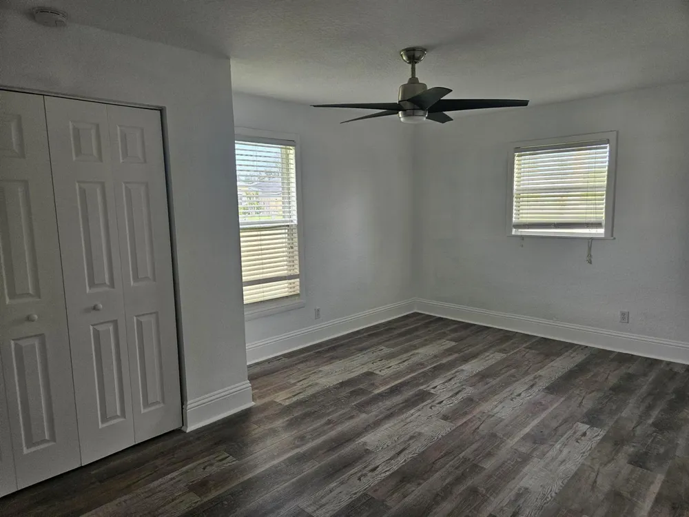 463 NW RAVENSWOOD LANE Port St. Lucie, FL 34983