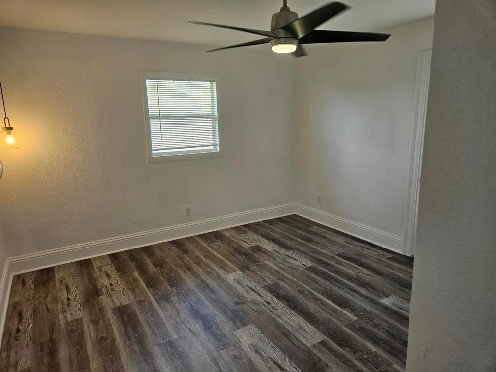 463 NW RAVENSWOOD LANE Port St. Lucie, FL 34983