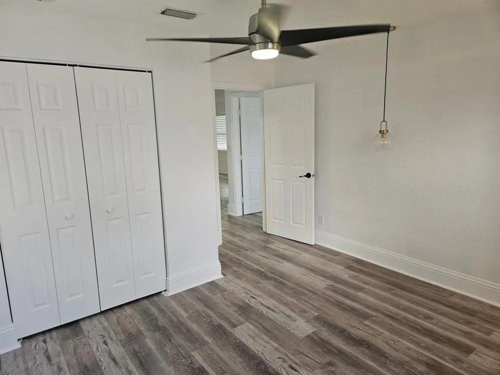 463 NW RAVENSWOOD LANE Port St. Lucie, FL 34983