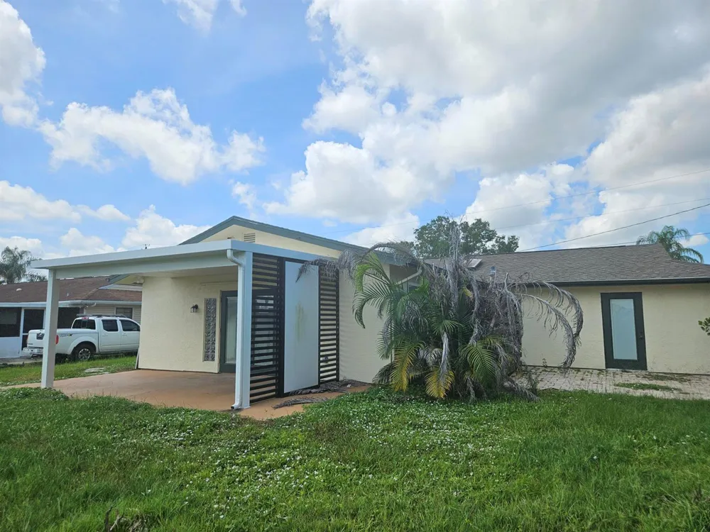 463 NW RAVENSWOOD LANE Port St. Lucie, FL 34983