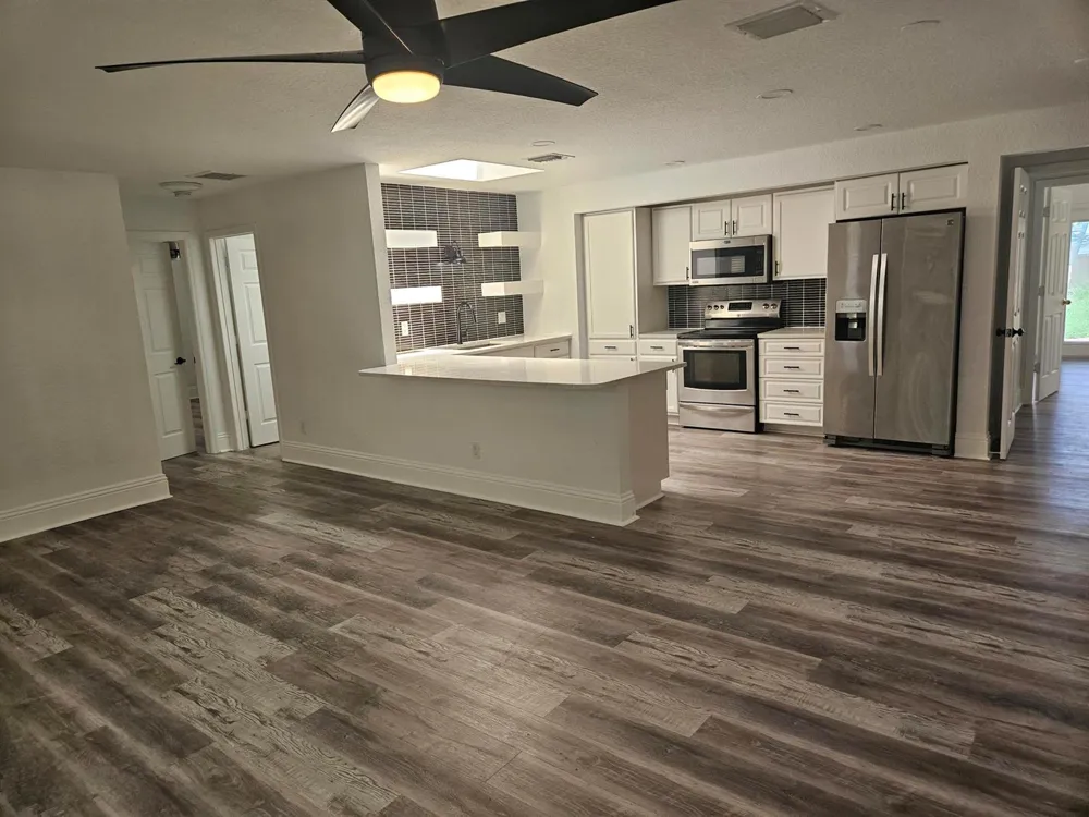 463 NW RAVENSWOOD LANE Port St. Lucie, FL 34983