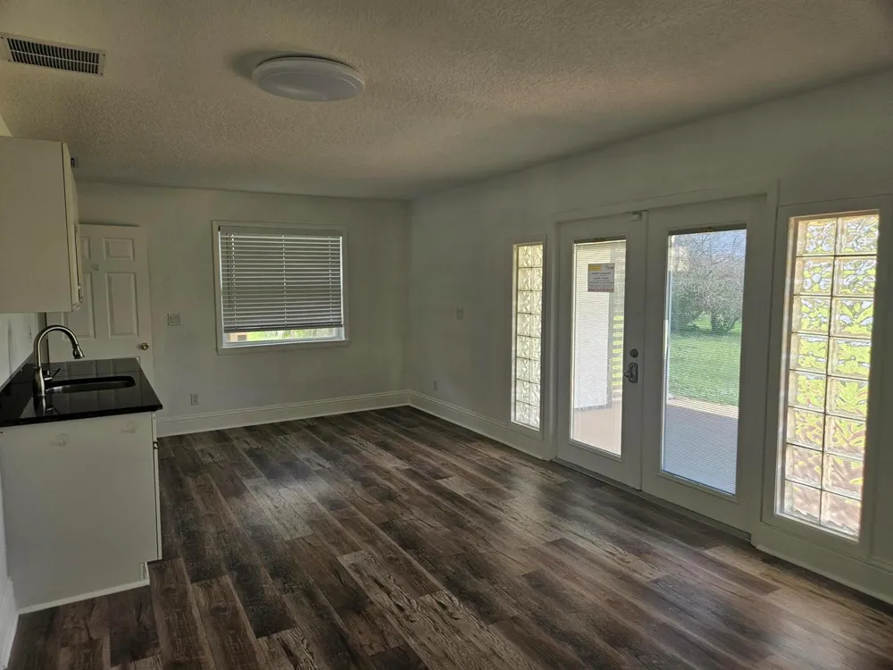 463 NW RAVENSWOOD LANE Port St. Lucie, FL 34983