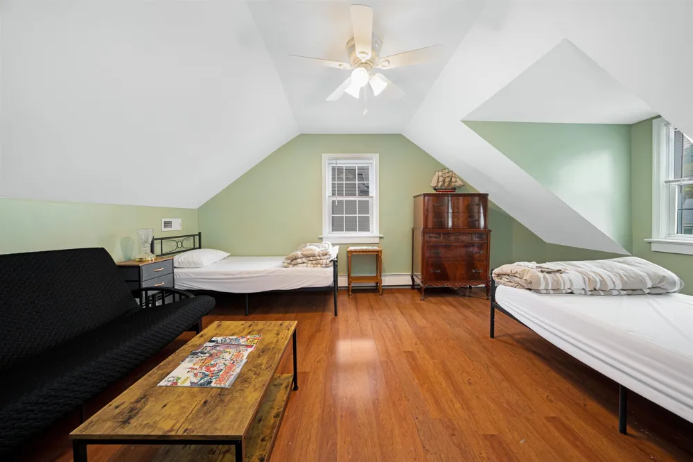 303 E Shell Bay Avenue Cape May Court House, NJ 08210
