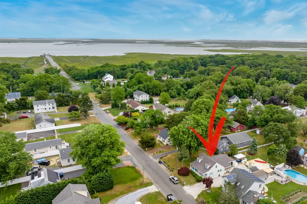 303 E Shell Bay Avenue Cape May Court House, NJ 08210