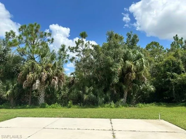 1200 Diamond Lake Circle Naples, FL 34114