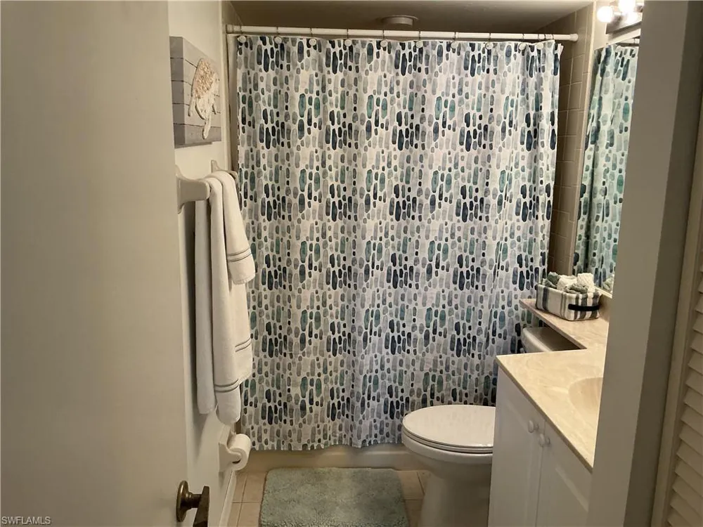 5550 Trailwinds Drive #615 Fort Myers, FL 33907