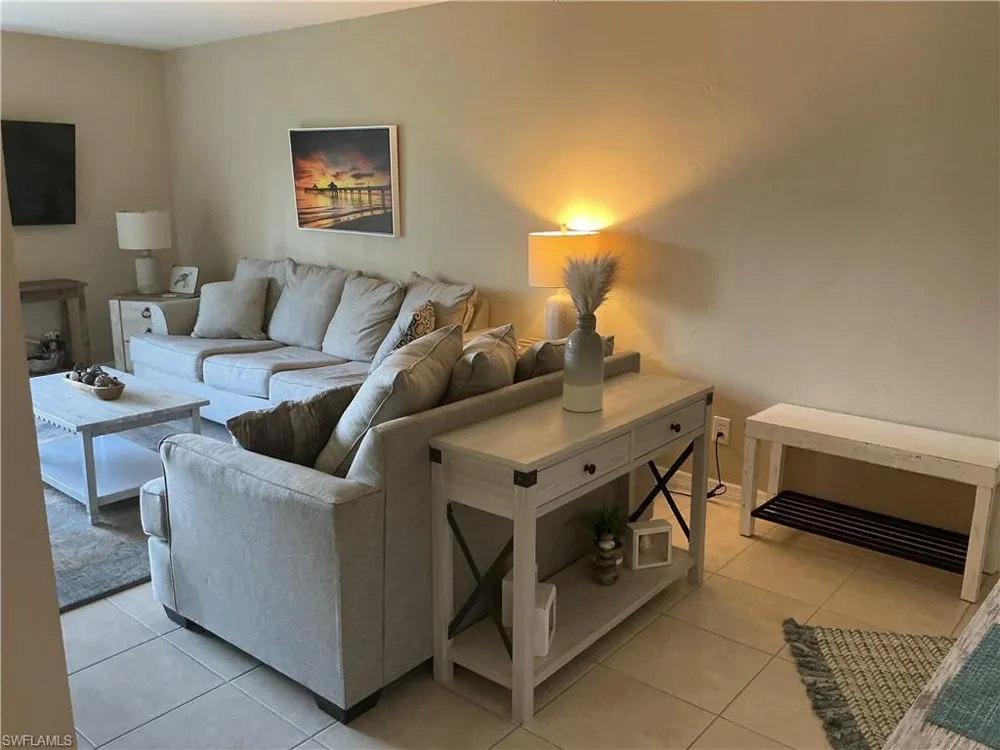 5550 Trailwinds Drive #615 Fort Myers, FL 33907