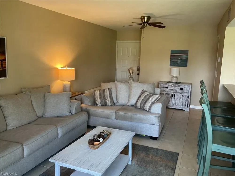 5550 Trailwinds Drive #615 Fort Myers, FL 33907