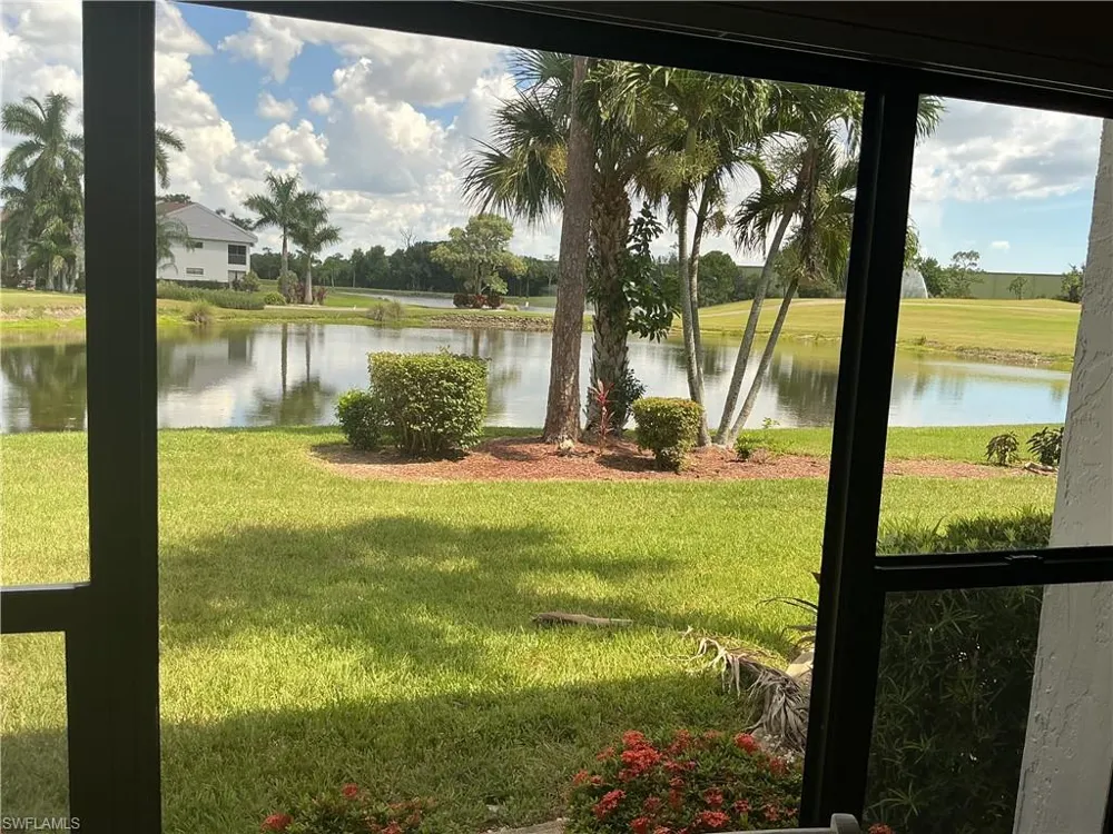 5550 Trailwinds Drive #615 Fort Myers, FL 33907