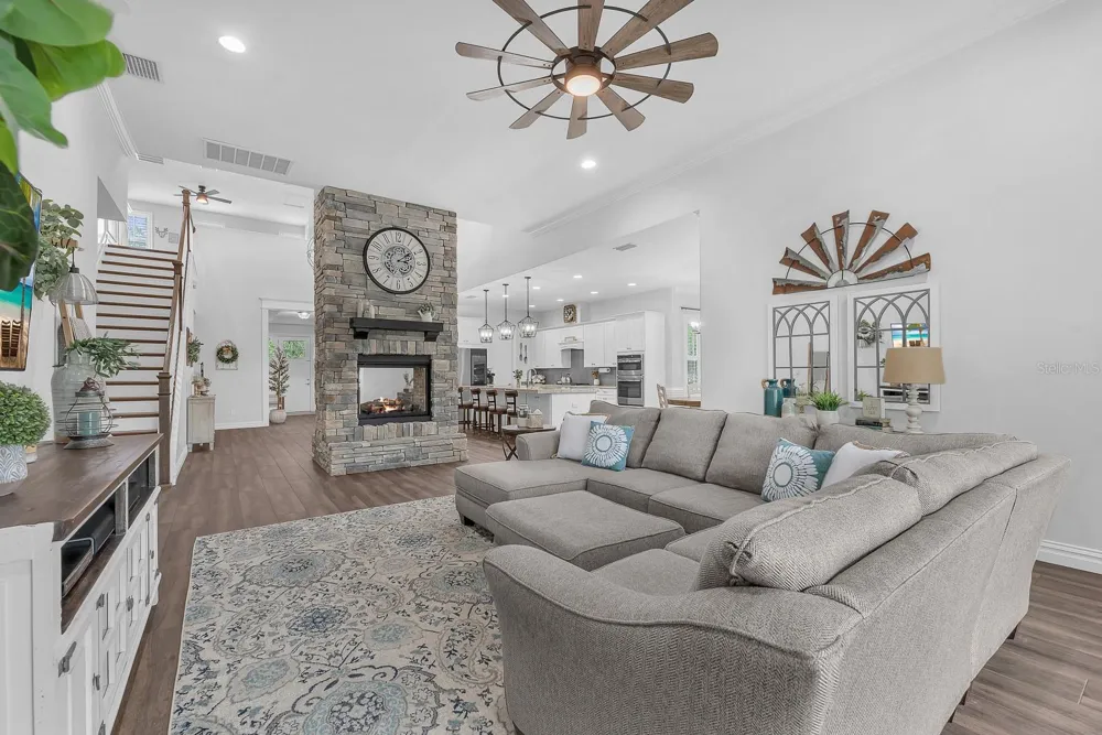 5202 ALAFIA FALLS DRIVE Lithia, FL 33547