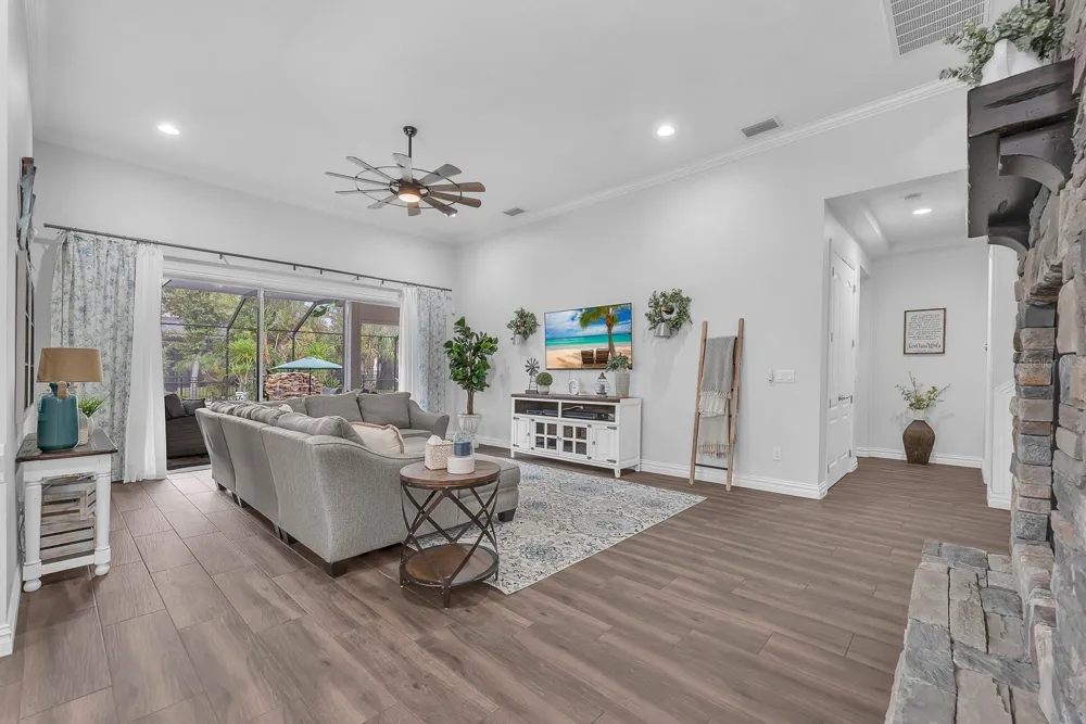 5202 ALAFIA FALLS DRIVE Lithia, FL 33547