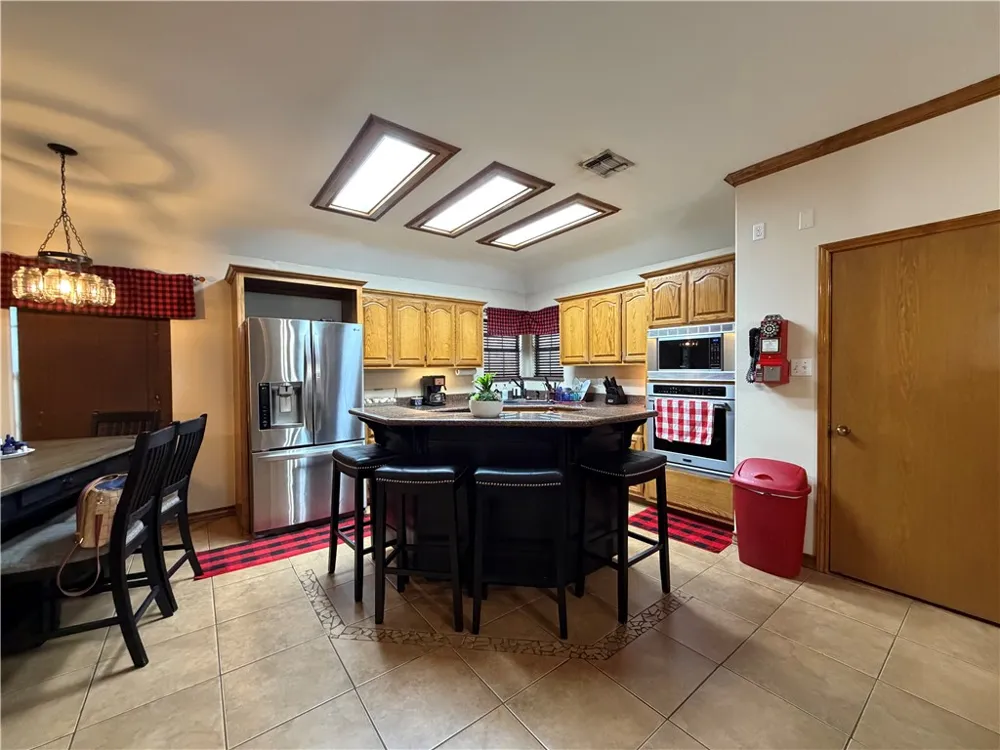 911 SW 11th Street Premont, TX 78375