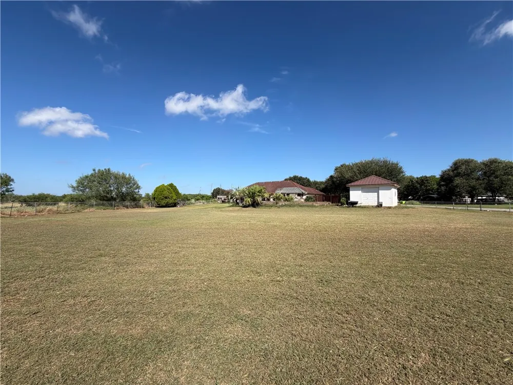 911 SW 11th Street Premont, TX 78375