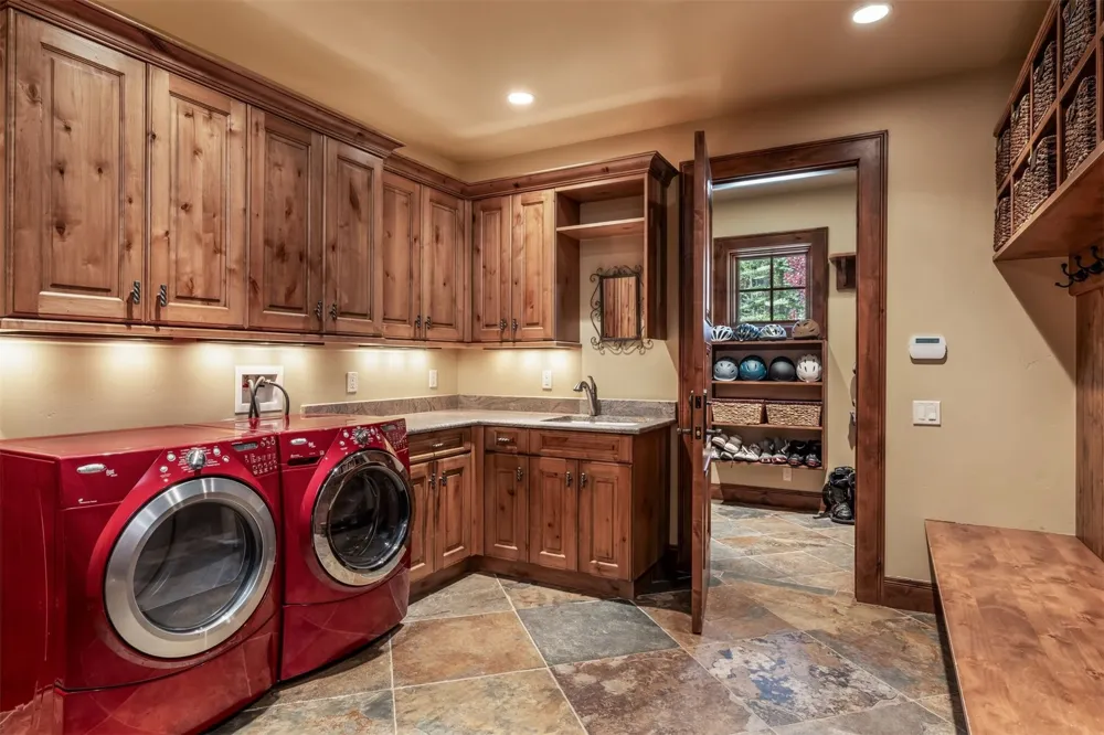 345 Peerless Drive Breckenridge, CO 80424