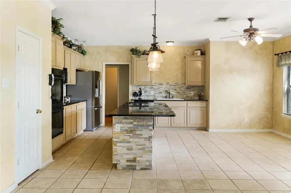 14810 Beal Drive Corpus Christi, TX 78410