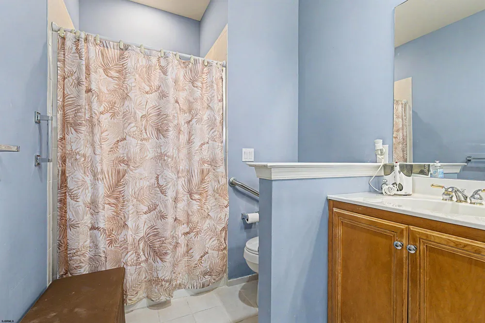 202 Lander Road Egg Harbor Township, NJ 08234