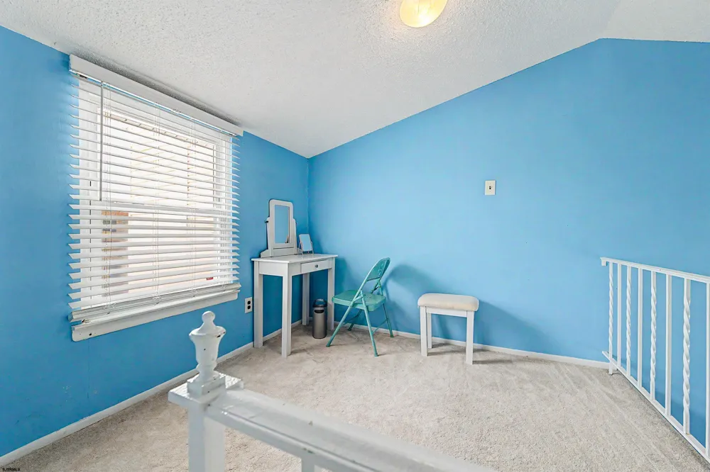 423 Berkshire Dr Ventnor, NJ 08406