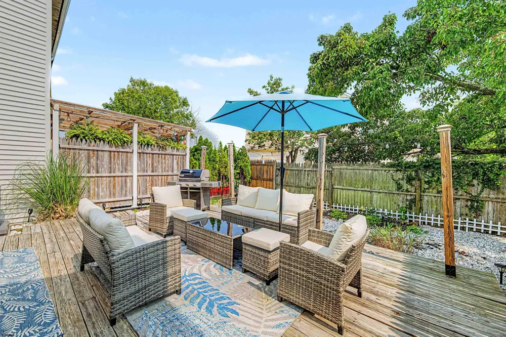 423 Berkshire Dr Ventnor, NJ 08406