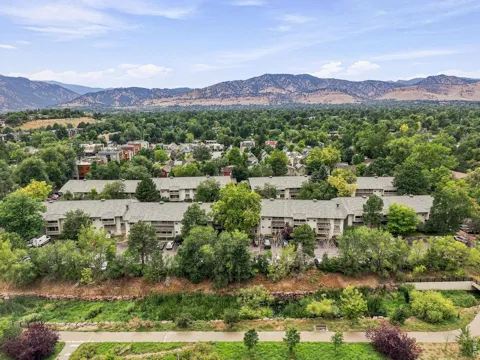 2707 Valmont Road #311D