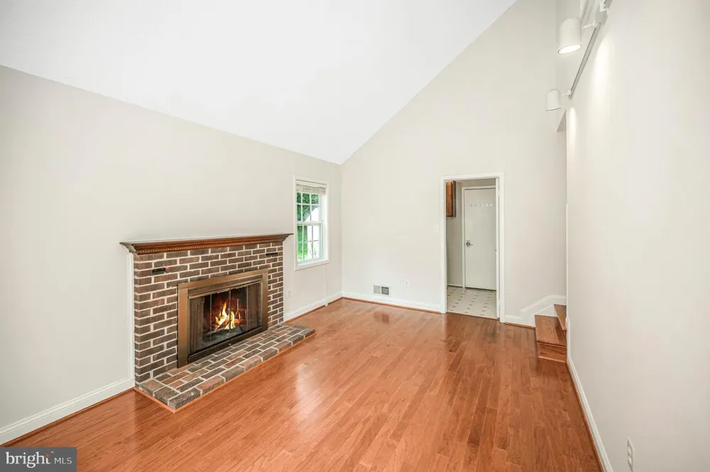 108 PLUM TREE COURT Sterling, VA 20164