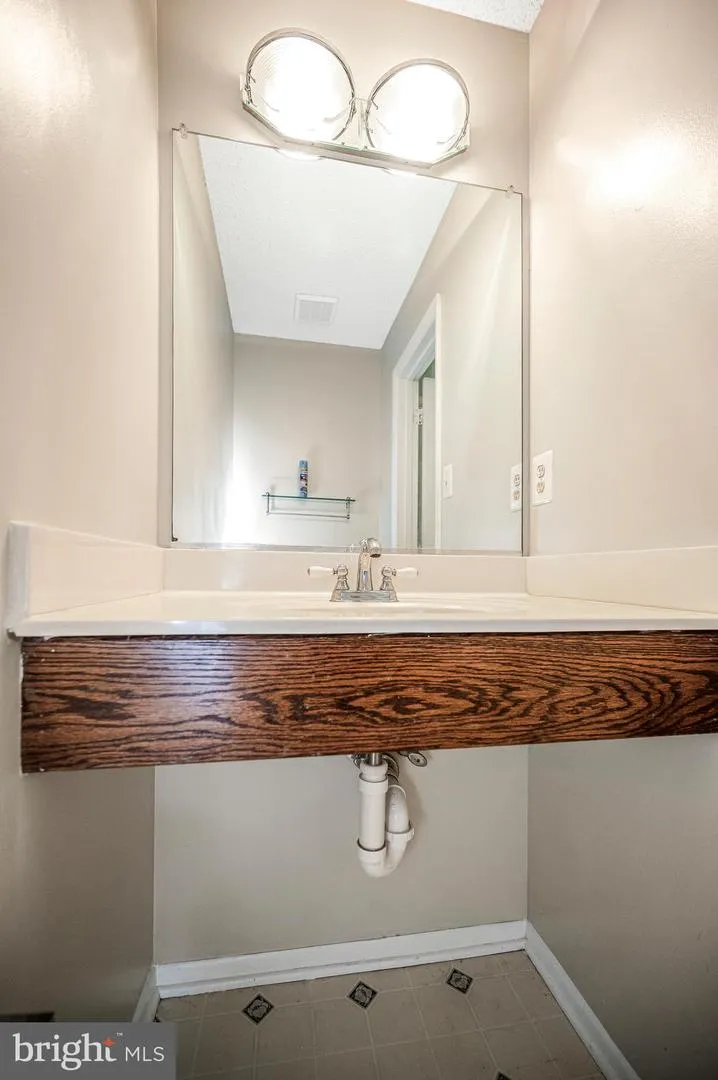 108 PLUM TREE COURT Sterling, VA 20164