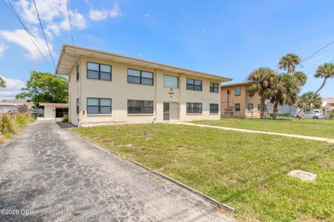 407 University Boulevard #2
