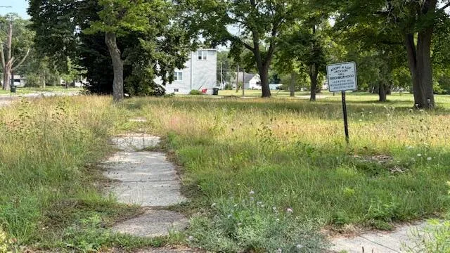 388 Jackson Avenue Muskegon, MI 49442