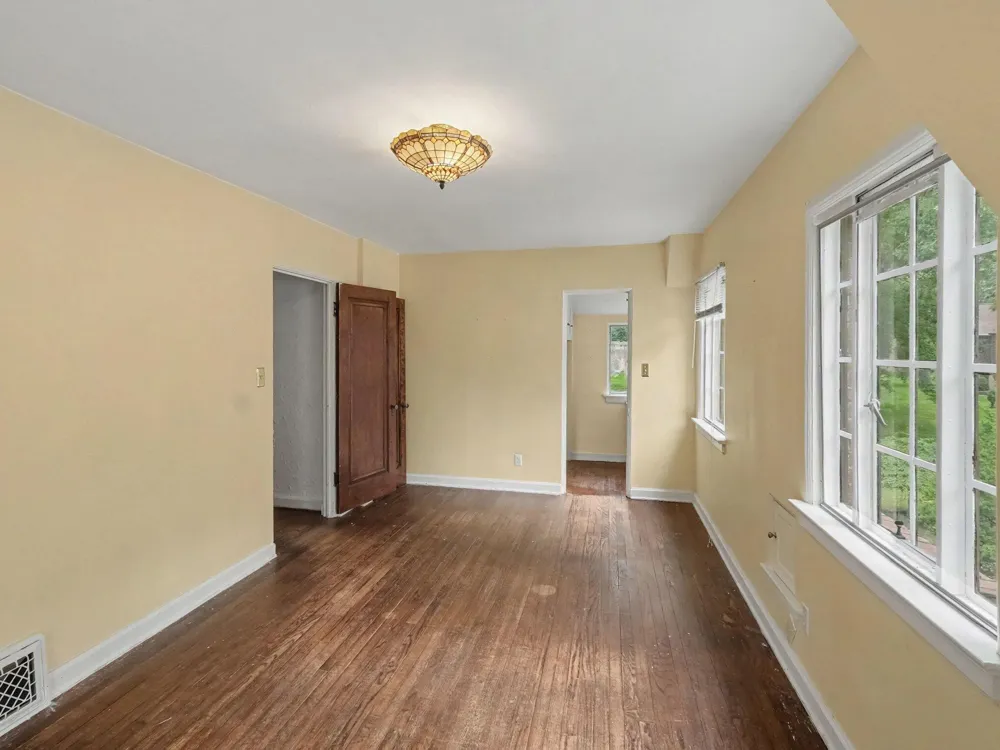 903 Briarcliff Road Jackson, MI 49203