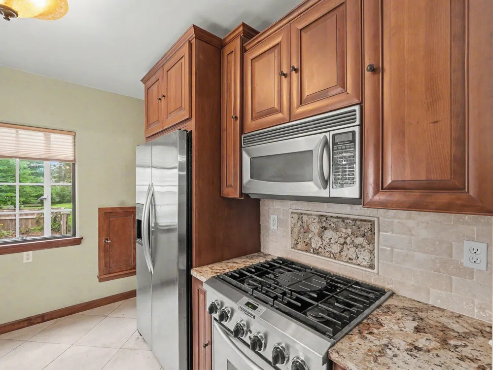 903 Briarcliff Road Jackson, MI 49203