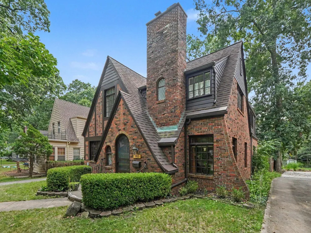 903 Briarcliff Road Jackson, MI 49203