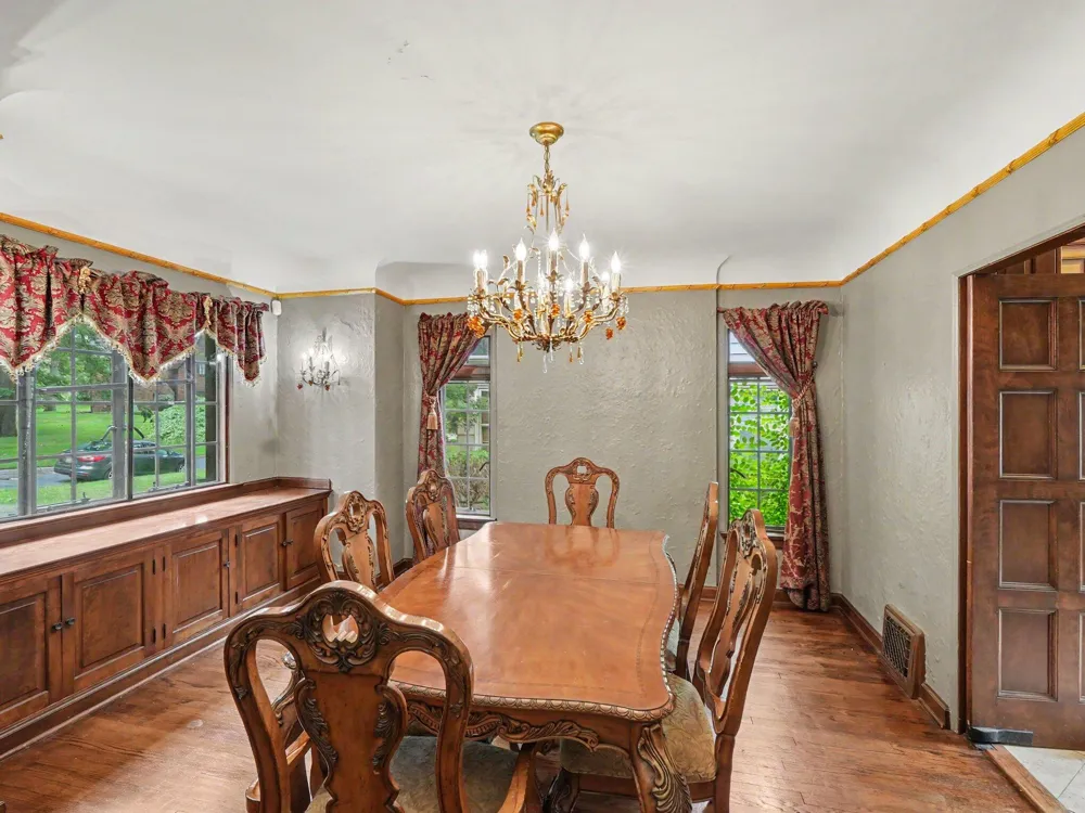 903 Briarcliff Road Jackson, MI 49203