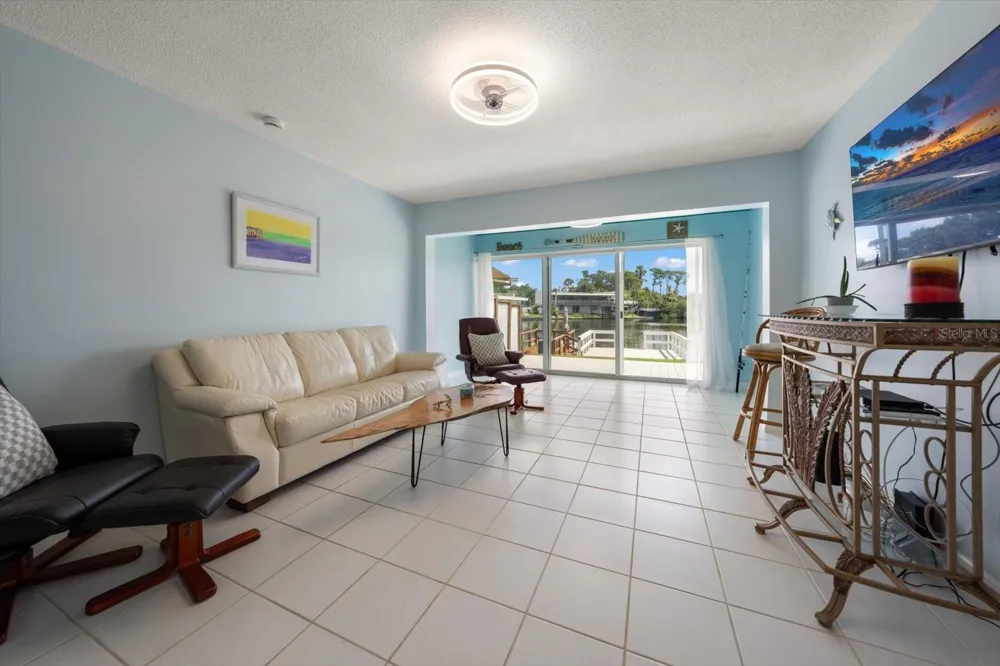 599 WESTWINDS DRIVE #9 Palm Harbor, FL 34683