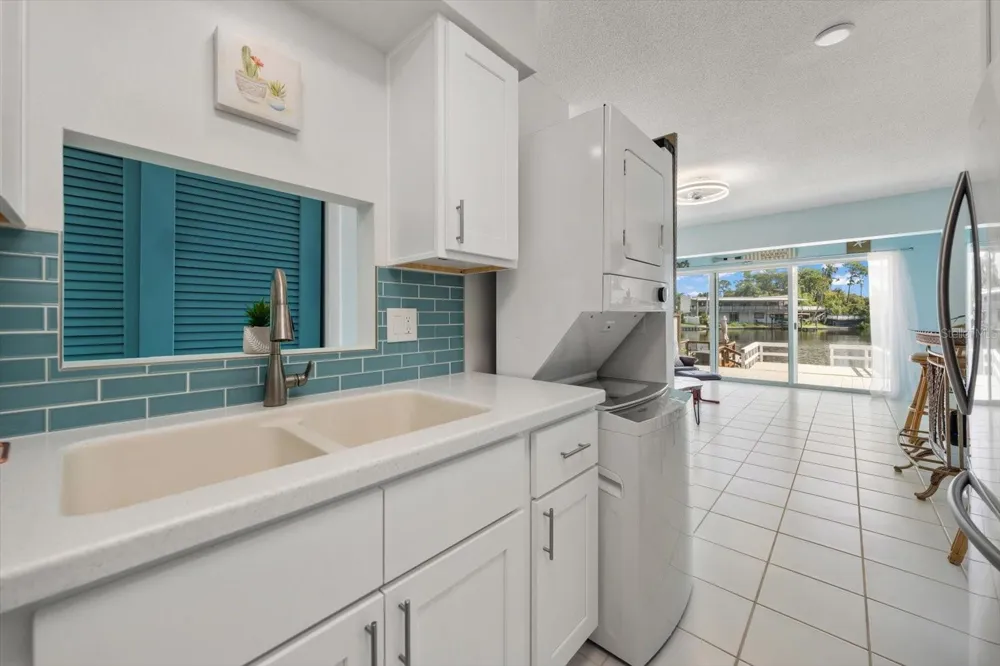 599 WESTWINDS DRIVE #9 Palm Harbor, FL 34683