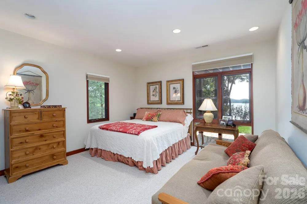 137 Windy Hill Cove New London, NC 28127