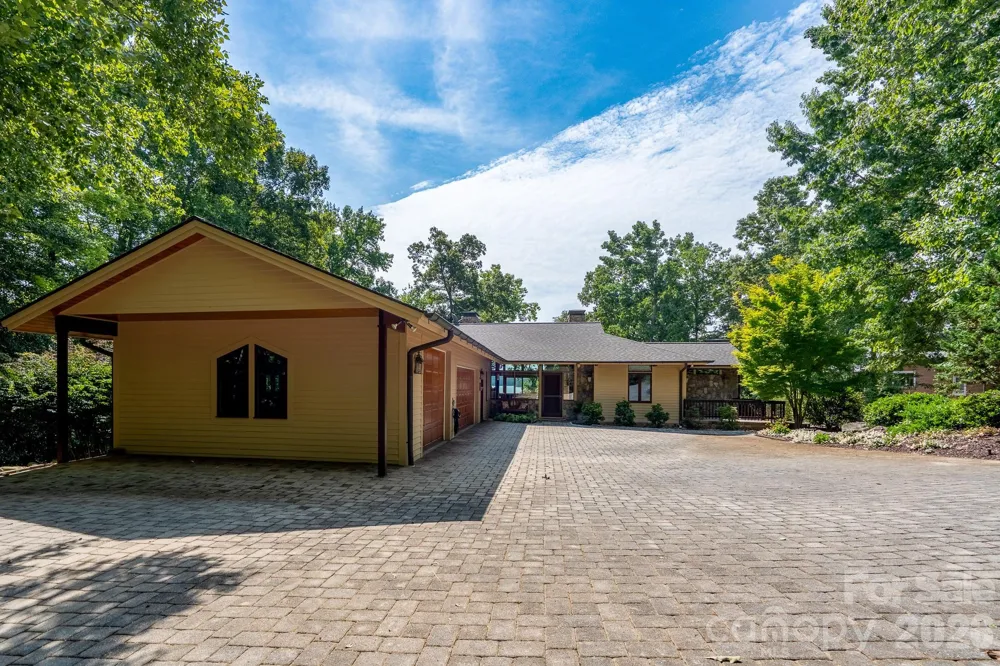 137 Windy Hill Cove New London, NC 28127