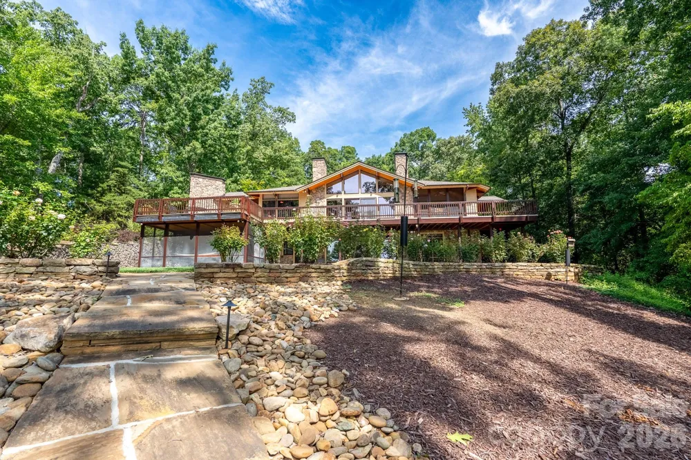 137 Windy Hill Cove New London, NC 28127