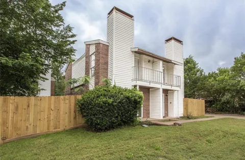6828 Brentwood Stair Road